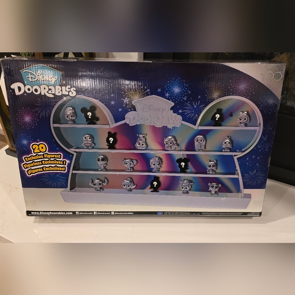 New Disney Doorables Disney100 Celebration of Wonder Set - Picture 4 of 4